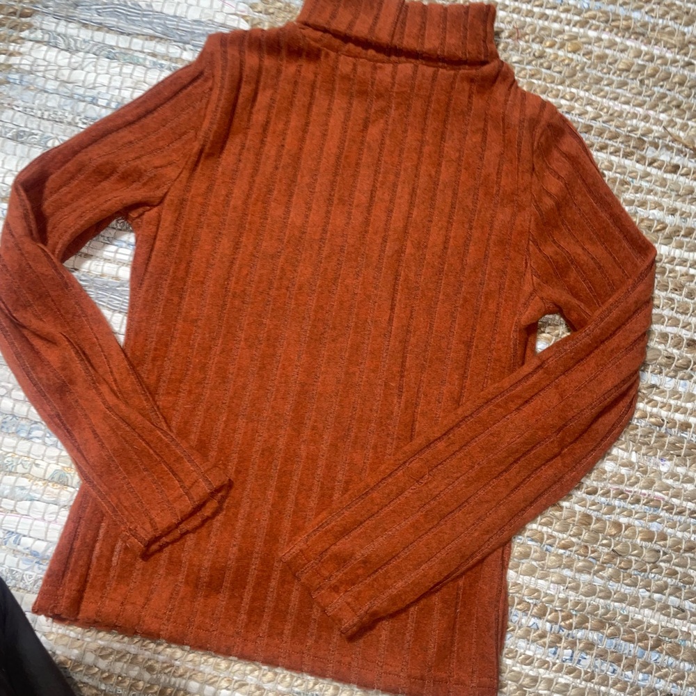Women's Rust Sweater - Picture 3 of 3